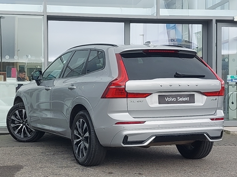 Volvo XC60 2.0 B5p Plus Dark Awd Geartronic RV25ZRC Silver #2