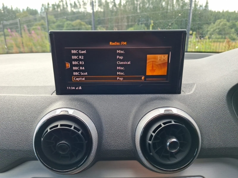 Audi Q2 35 Tfsi Sport White #10