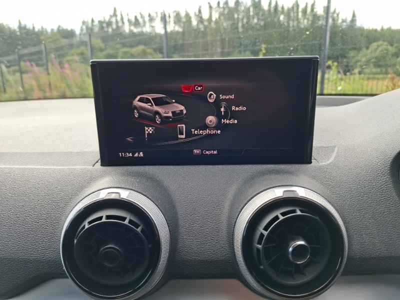Audi Q2 35 Tfsi Sport White #8