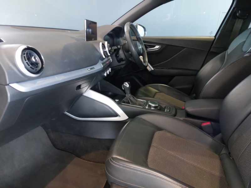 Audi Q2 35 Tfsi S Line S Tronic Grey #5