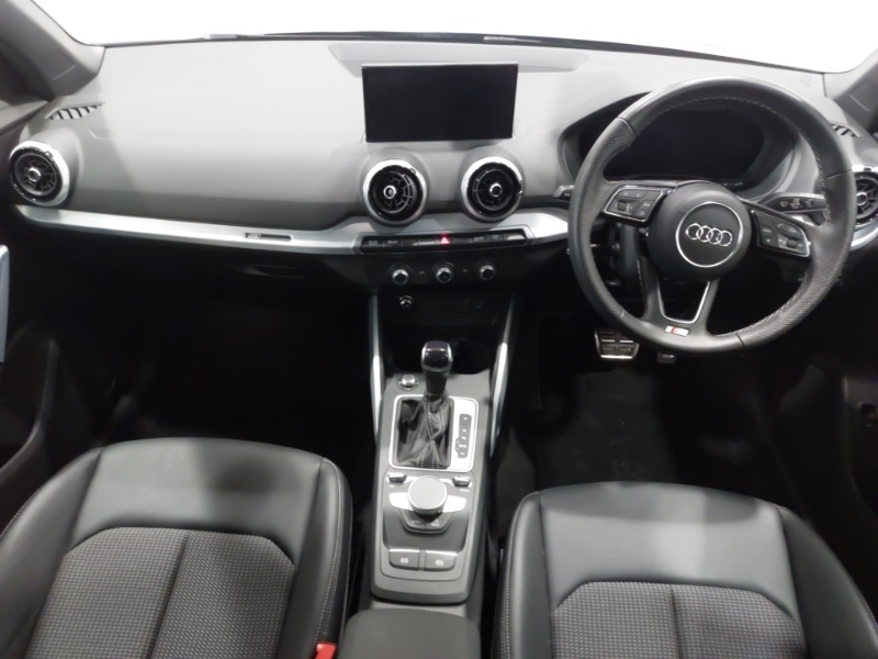 Audi Q2 35 Tfsi S Line S Tronic Black #3