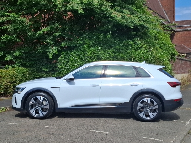 Audi Q8 e tron 250Kw 50 Quattro 95Kwh Sport White #4