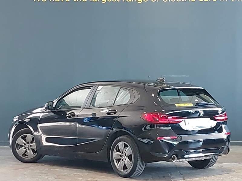 BMW 1 Series 118I 136 Se Live Cockpit Professional Black