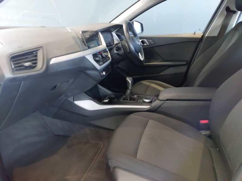 BMW 1 Series 118I 136 Se Live Cockpit Professional Black #3