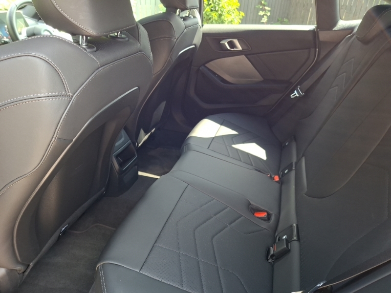 BMW 2 Series 220I M Sport Step White #12