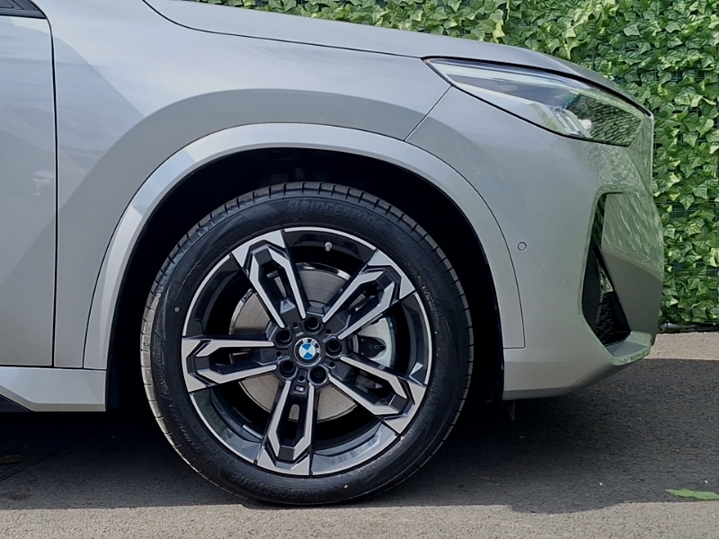 BMW iX1 150Kw Edrive20 Shadow Edition 65Kwh Blue #14