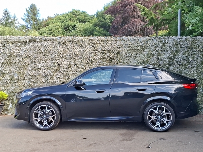 BMW iX2 150Kw Edrive20 M Sport 65Kwh Black #4