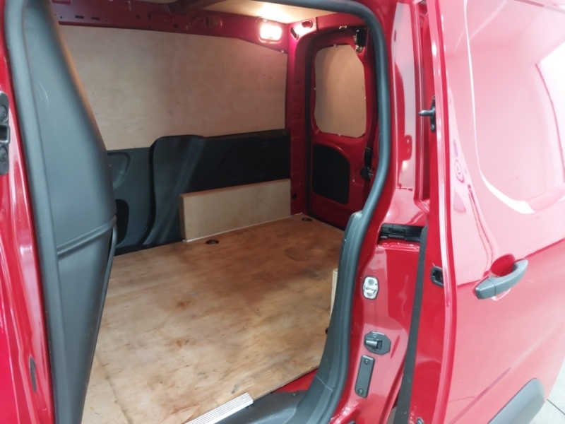 Citroen Berlingo 1.5 Bluehdi 1000Kg Enterprise Ed 100Ps 6 Speed Ss Red #6