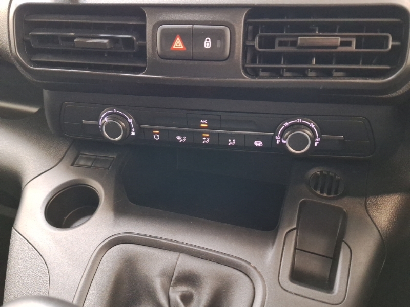 Citroen Berlingo Diesel White #15
