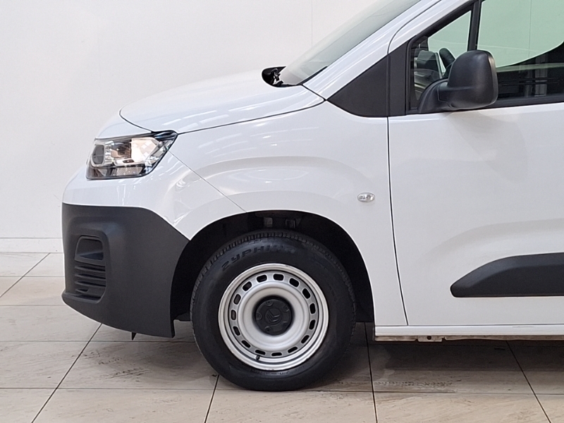 Citroen Berlingo Diesel White #19