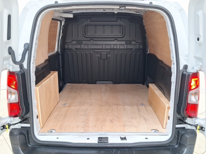 Citroen Berlingo Diesel White #18
