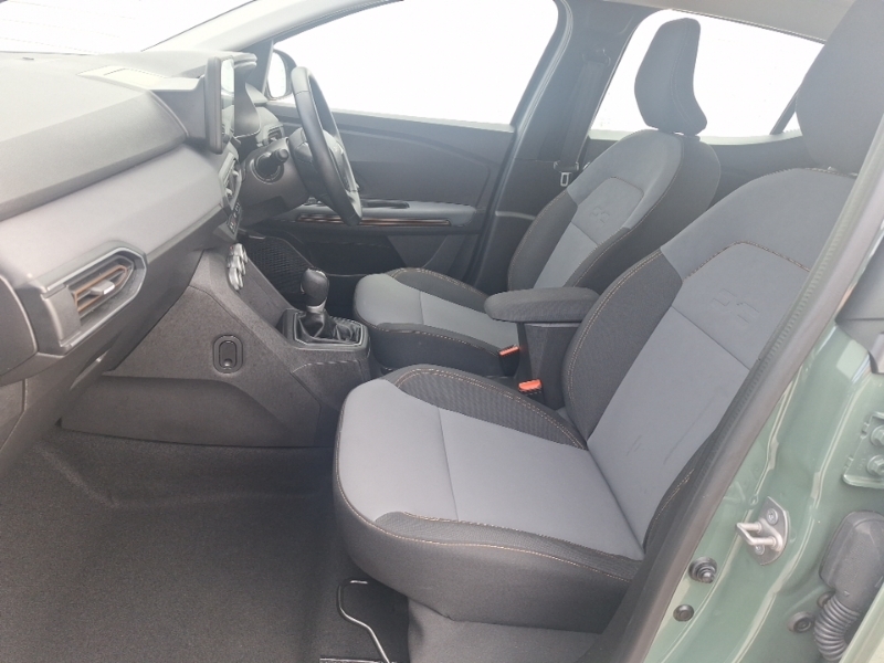 Dacia Sandero Stepway 1.0 Tce Extreme Cvt Green #5