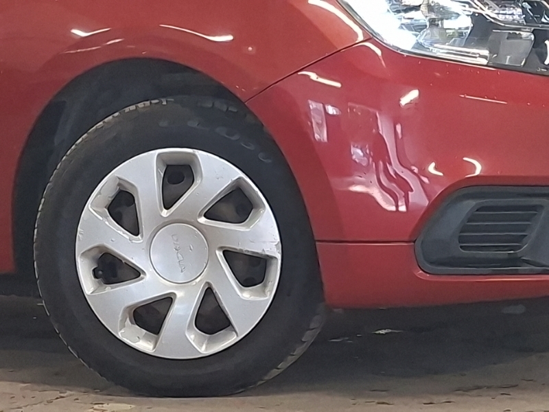 Dacia Sandero Ambiance Sce Red #19