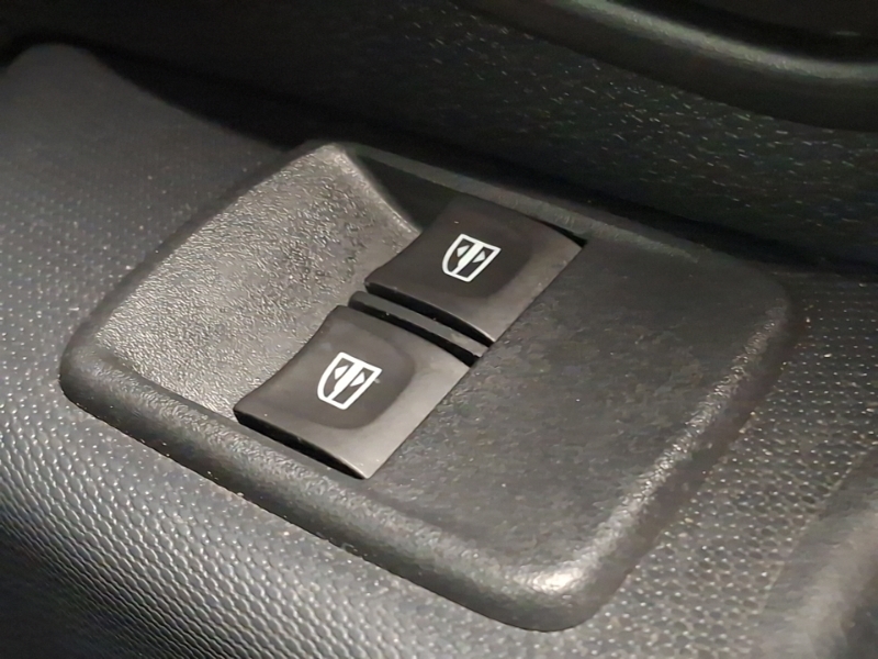 Dacia Sandero Ambiance Sce Red #15
