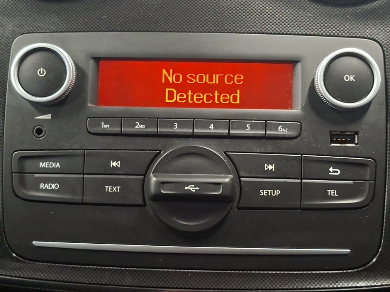 Dacia Sandero Ambiance Sce Red #10