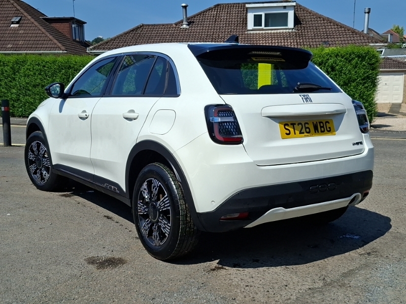 Fiat 600 1.2 Hybrid 48V Edct-6 ST26WBG White #2