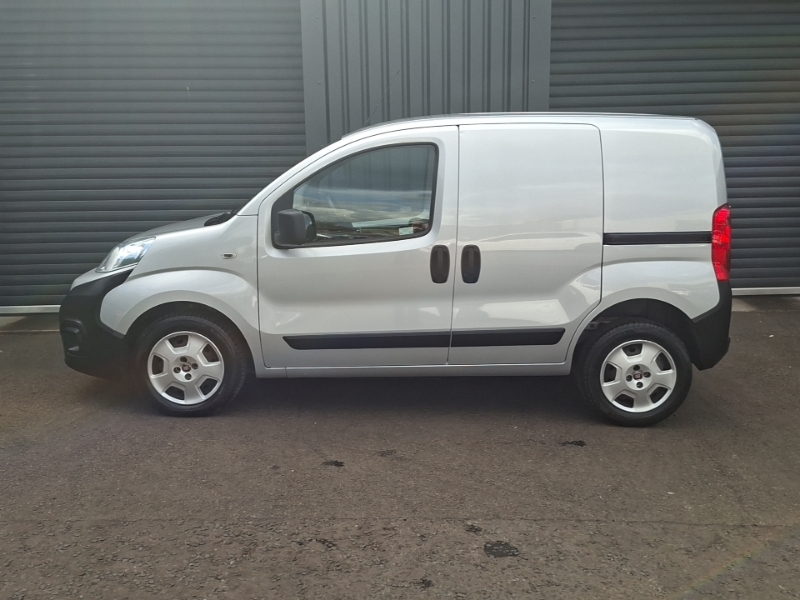 Fiat Fiorino 1.3 16V Multijet Tecnico Van Start Stop Silver #4