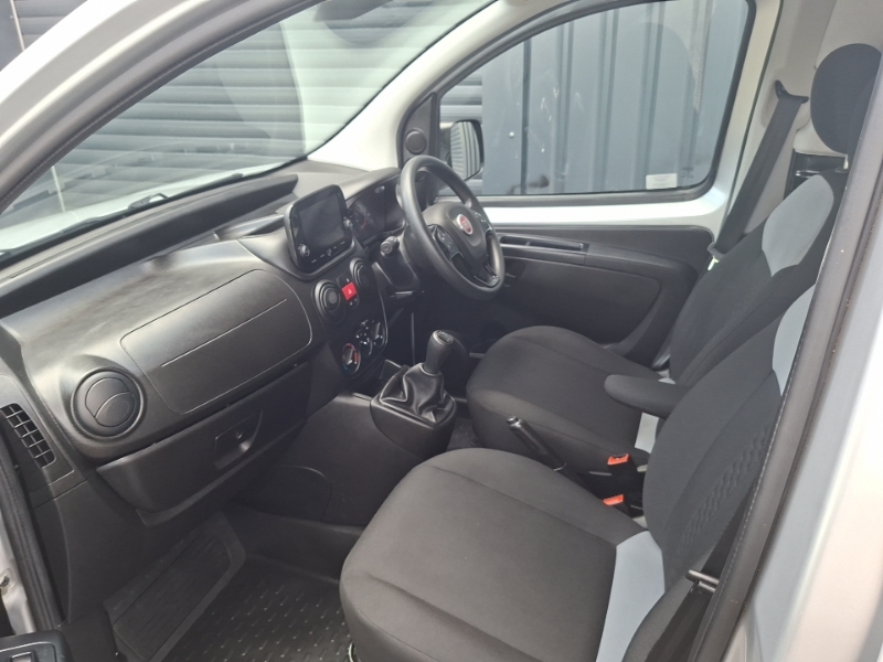Fiat Fiorino 1.3 16V Multijet Tecnico Van Start Stop Silver #5