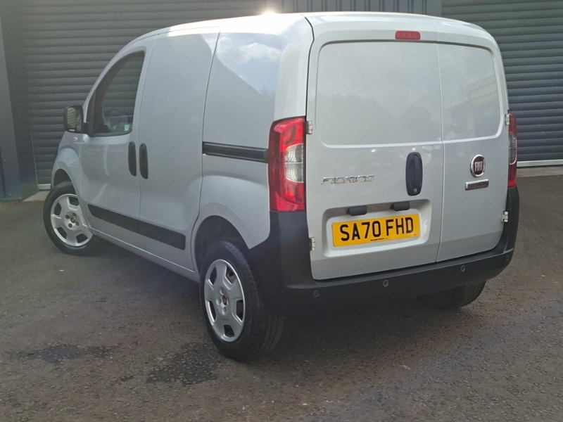 Fiat Fiorino 1.3 16V Multijet Tecnico Van Start Stop Silver #2