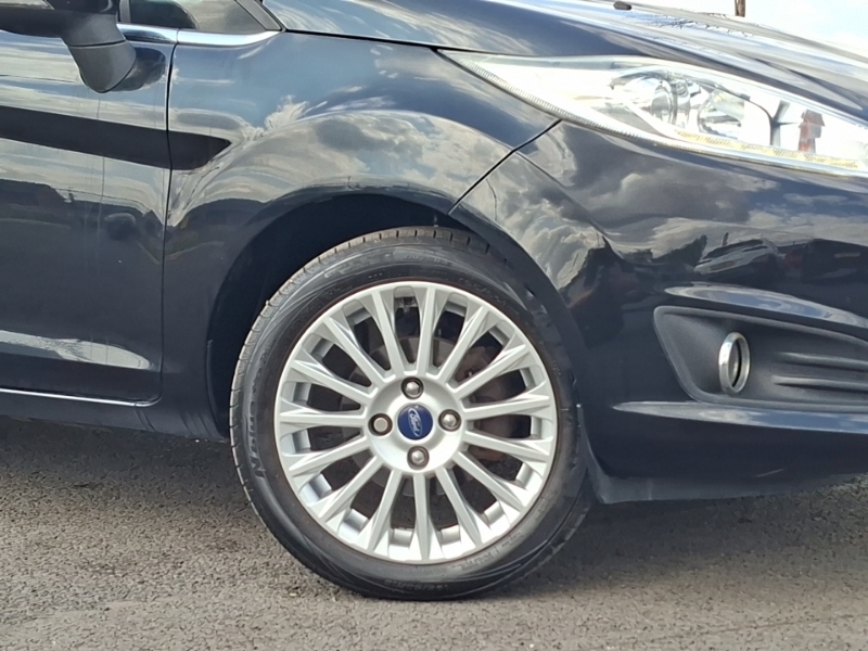 Ford Fiesta 1.25 Style With Usb Connection,hill Launch Ass Red #20