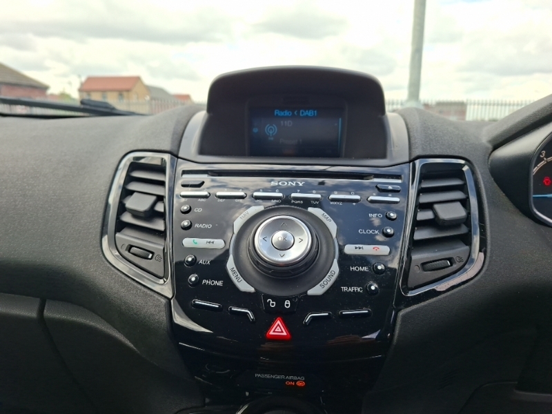 Ford Fiesta 1.25 Style With Usb Connection,hill Launch Ass Red #11