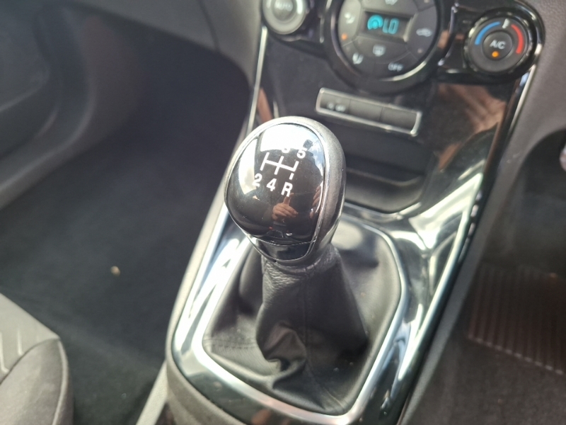 Ford Fiesta 1.25 Style With Usb Connection,hill Launch Ass Red #16