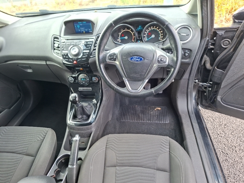 Ford Fiesta 1.25 Style With Usb Connection,hill Launch Ass Red #8