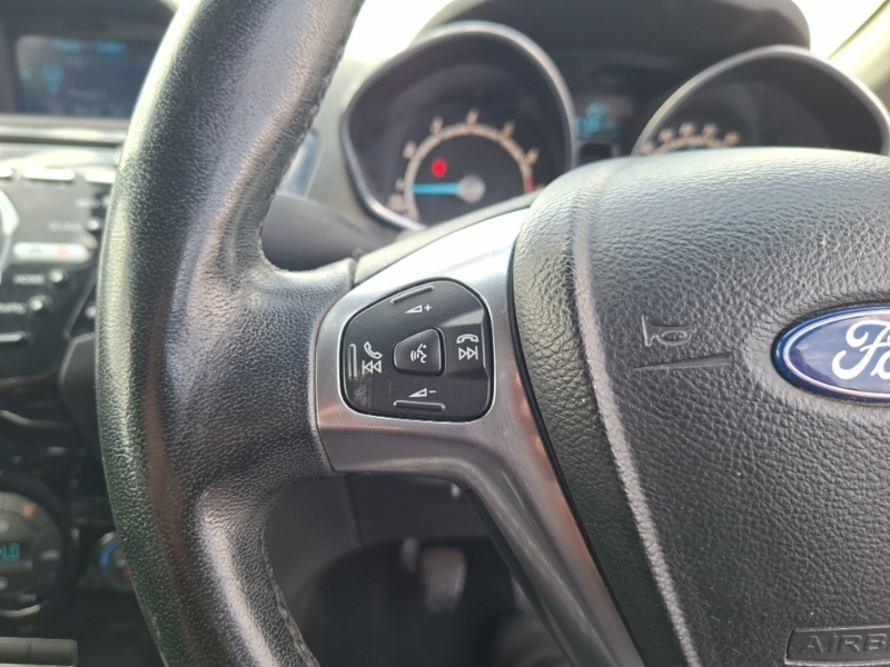 Ford Fiesta 1.25 Style With Usb Connection,hill Launch Ass Red #12