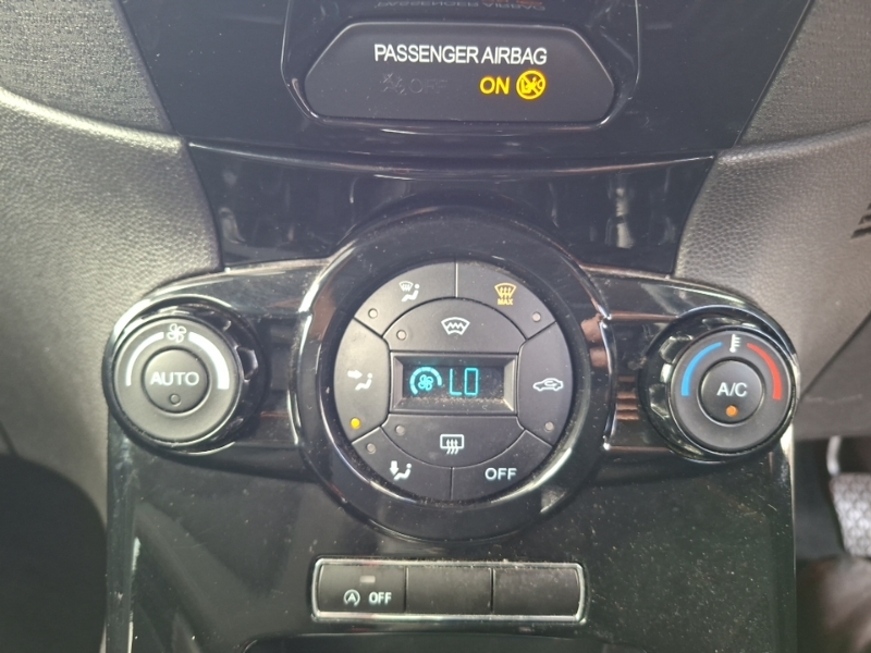 Ford Fiesta 1.25 Style With Usb Connection,hill Launch Ass Red #15