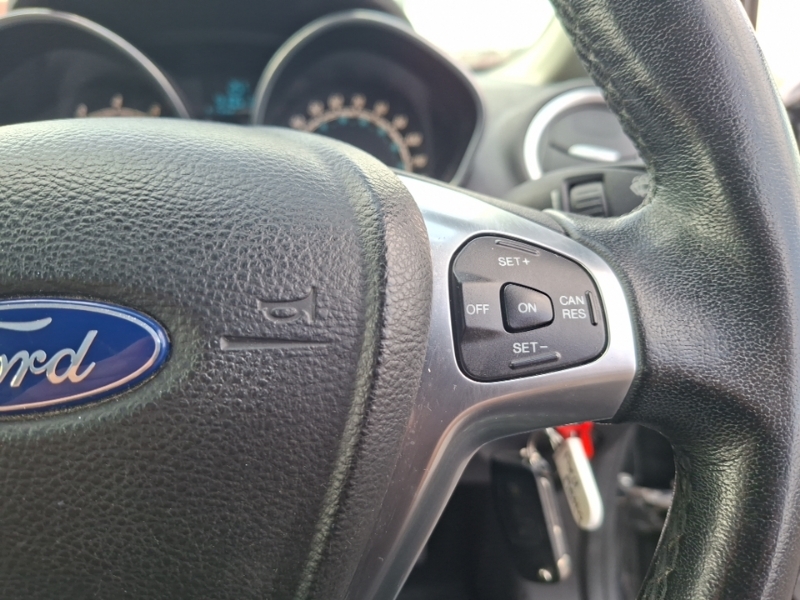 Ford Fiesta 1.25 Style With Usb Connection,hill Launch Ass Red #13