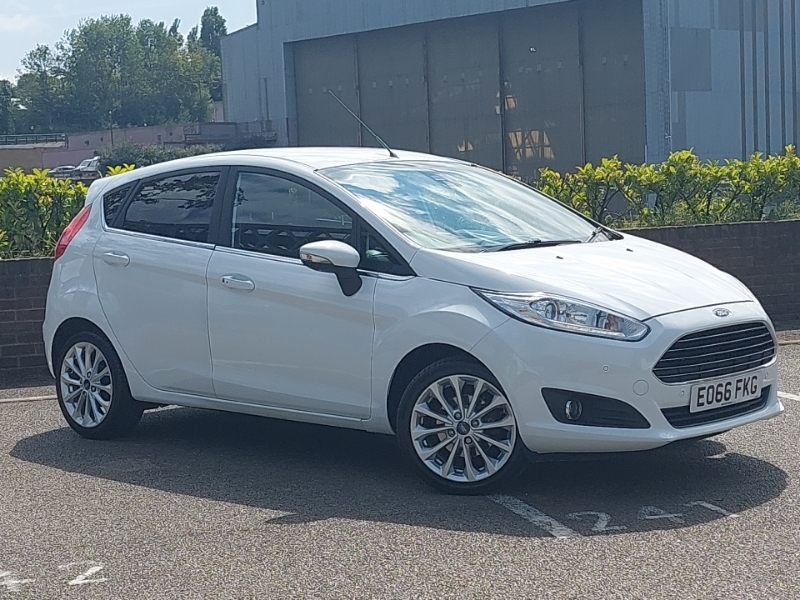 Ford Fiesta Zetec White #7