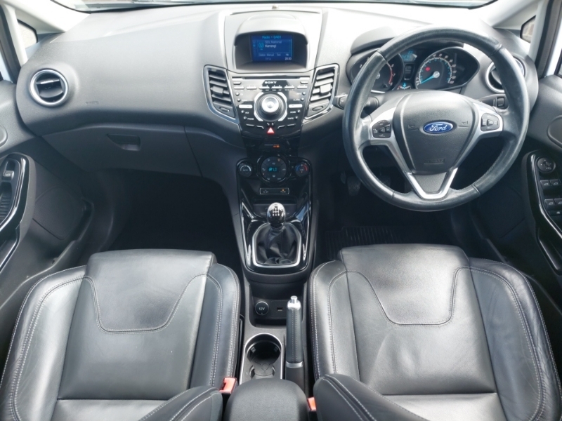 Ford Fiesta Zetec White #3