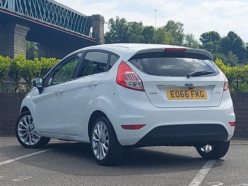 Ford Fiesta Zetec White #2