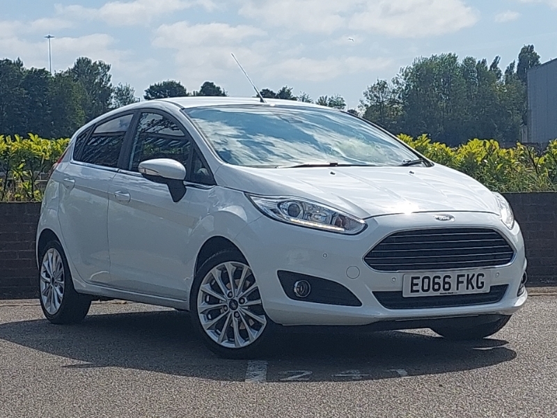 Ford Fiesta Zetec White #1