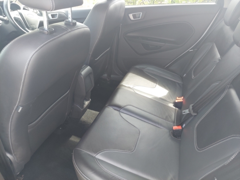 Ford Fiesta Zetec White #6