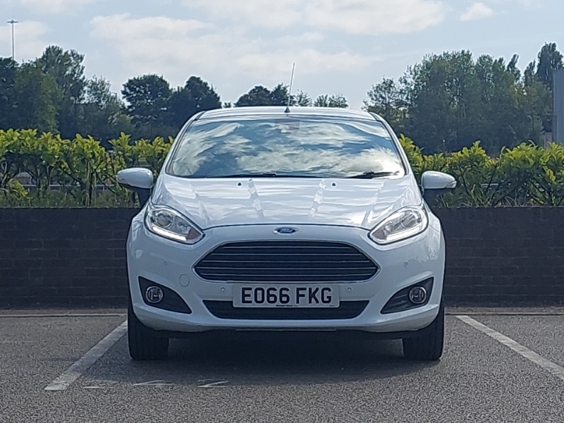 Ford Fiesta Zetec White #14