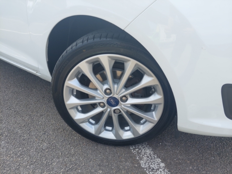 Ford Fiesta Zetec White #20