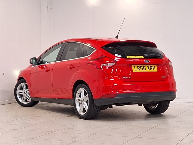 Ford Focus 1.0 Ecoboost 125 Titanium Red #2