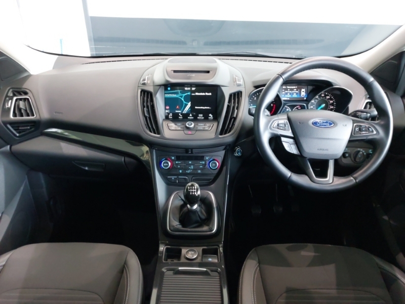 Ford Kuga 1.5 Tdci Titanium 2Wd Black #3