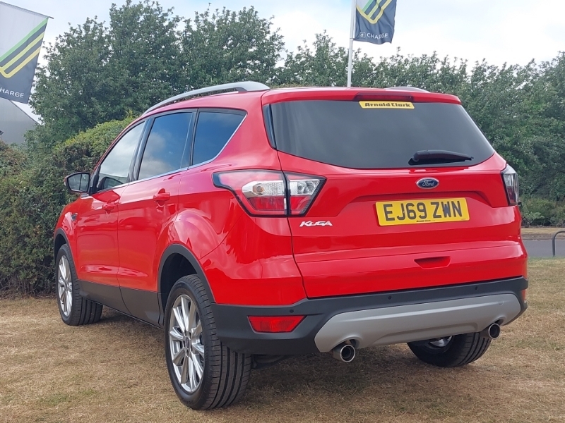 Ford Kuga 2.0 Tdci Titanium Edition 2Wd Red #2