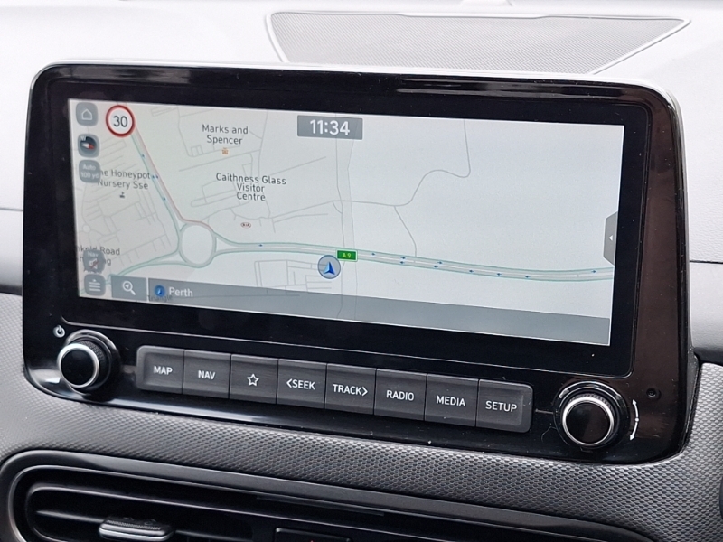 Hyundai Kona Premium Red #10
