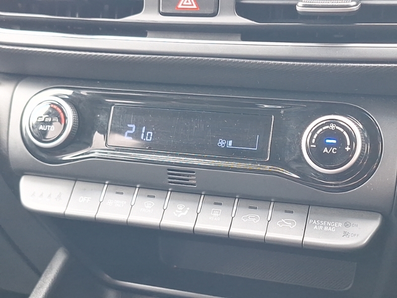 Hyundai Kona Premium Red #15