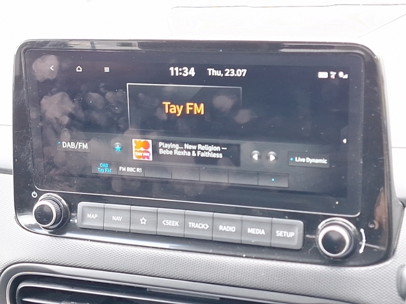 Hyundai Kona Premium Red #11