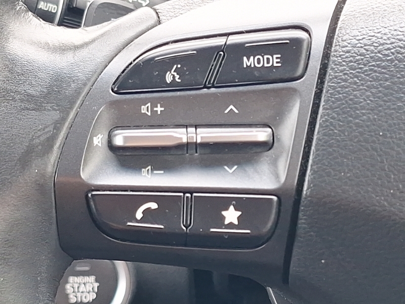 Hyundai Kona Premium Red #12