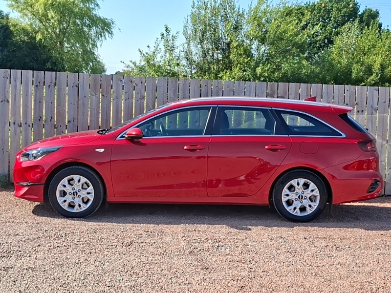 Kia Ceed 1.5T Gdi Isg 138 2 Red #4