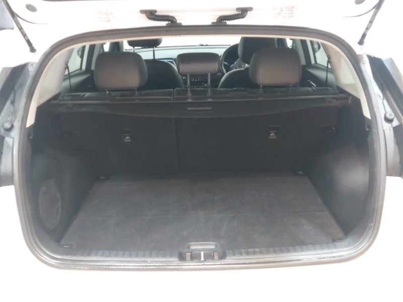 Kia Niro Estate 4  #18