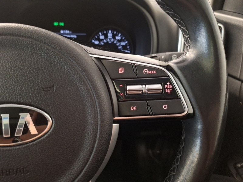 Kia Sportage Black #13
