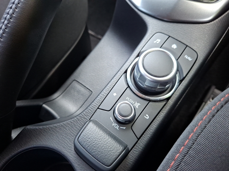 Mazda 2 1.5I Hybrid Exclusive Line Cvt White #17
