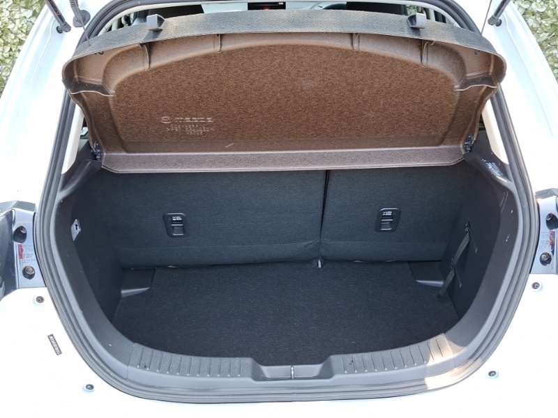 Mazda 2 1.5I Hybrid Exclusive Line Cvt White #18