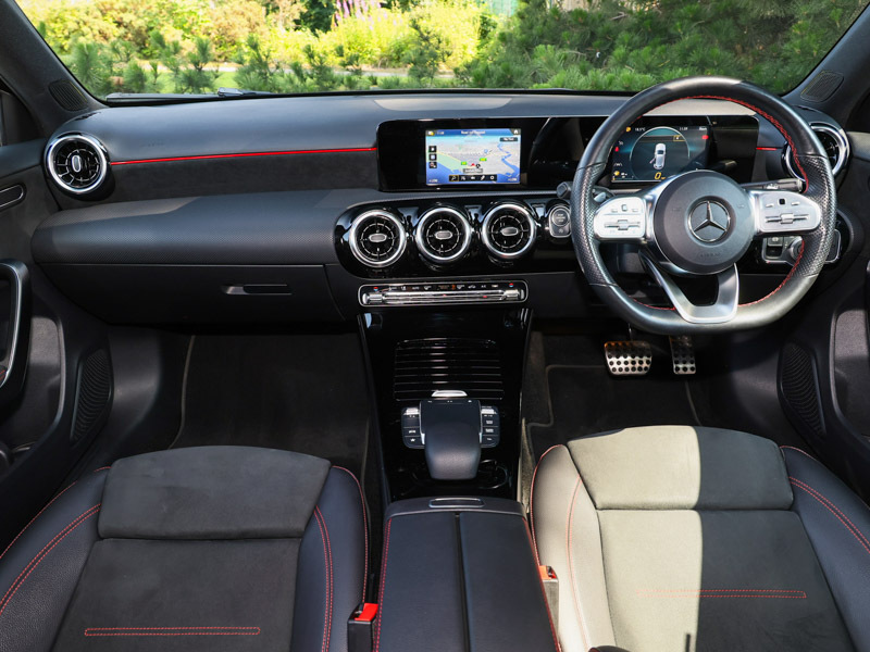 Mercedes-Benz A Class A180 Amg Line Black #3